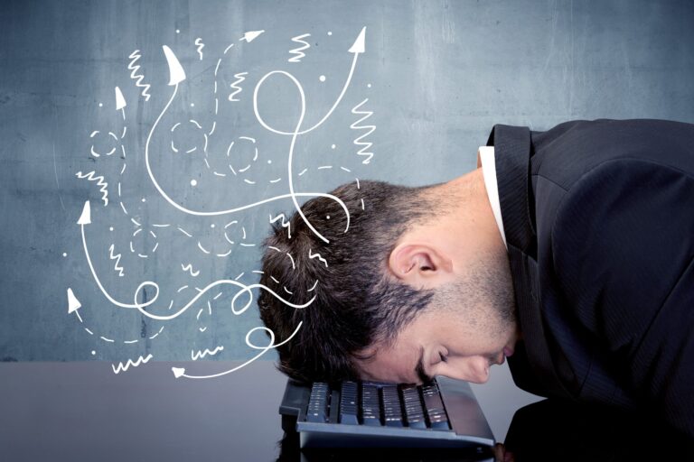 Travailleur quarantaine épuisé mariepauledessaint Au mitan de leur vie, bien des personnes réalisent qu'elles ont surtout consacré leur temps et leurs énergies à bâtir une carrière et à fonder une une famille