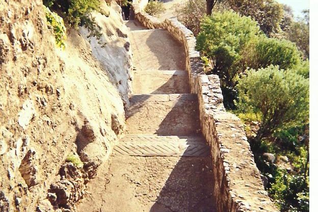 La vie comme un escalier que l’on descend mariepauledessaint.com La retraite en vue? Comment continuer à élaborer des projets qui donnent encore un sens à la vie. Commencer par faire connaissance avec soi